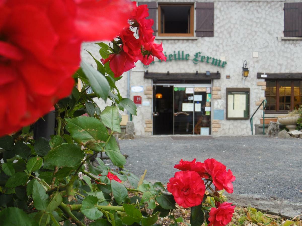 Отель La Vieille Ferme Les Ancizes-Comps Экстерьер фото